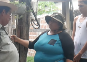 L1101004 Tomo la peor decisión de su vida las vecinitas se aprovecharon part2