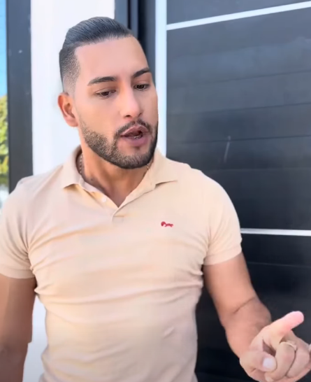 L1101001 Mamá les sirve la comida sin platos su familia para darles una lección Linis Florez part2