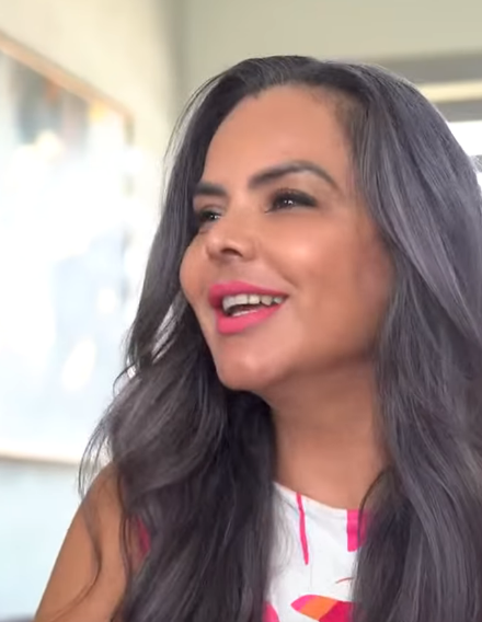 L1001003_2.3K views reactions Le pagó una repartidora de pizza para que fuera su novia. Neymar DixonPierre_part2