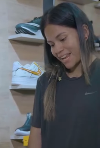 L1201003 Millonario le dio una gran recompensa por su humildad part2