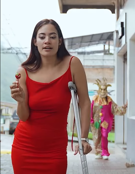 L1401005 Se vistió de payasit4 para poner en evidencia su hija ante su prometido part2