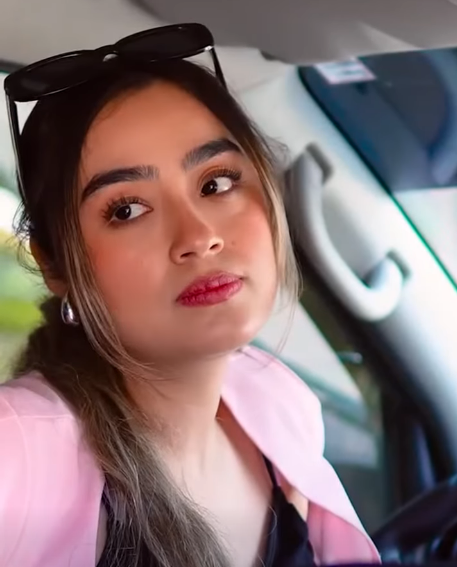 L1301005 Se involucra en una misión imposible, para ayudar estos extraños part2