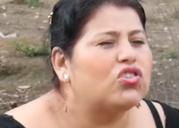 L1501002 Salía escondidas de mi mama para verme con mi novio