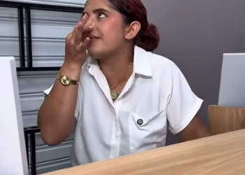 L1601003 Iba elegante para su entrevista pero una indigente le lanzó un balde de agua lo arruinó todo part2