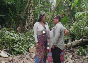 L1801001 Este padre rendia mas que un joven y le dieron su regalito