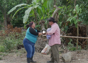 L1801005 Esta mujer hacía cosas indebidas con sus empleados a espaldas de su esposo
