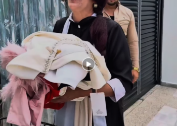 L1901002 Esposa engreída pide que voten todos sus vestidos a la basura😱 Linis Florez part2