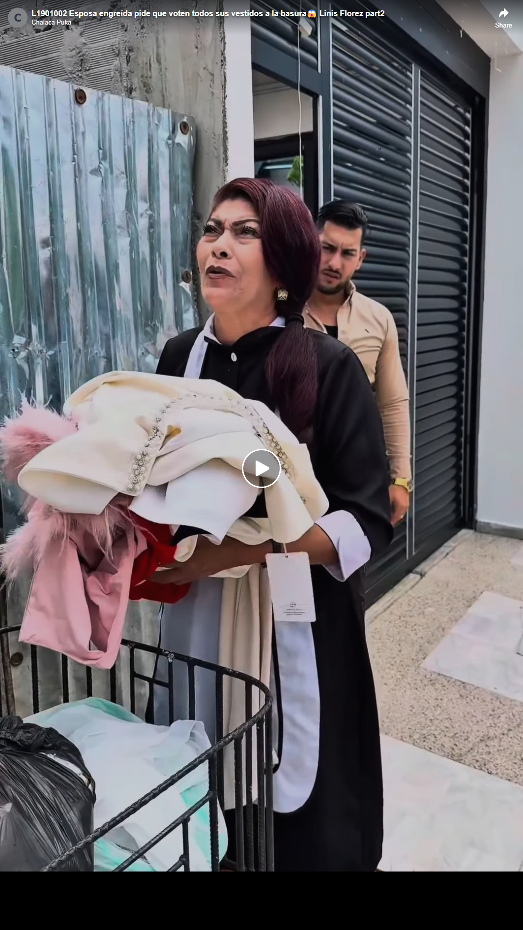 L1901002 Esposa engreída pide que voten todos sus vestidos a la basura😱 Linis Florez part2