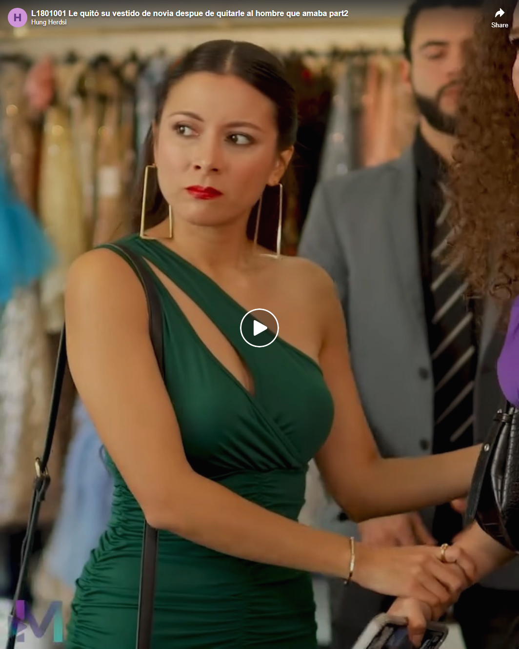 L1801001 Le quitó su vestido de novia despue de quitarle al hombre que amaba part2