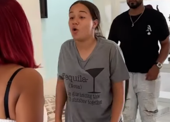 L0701003_2.1K views reactions Niña le pega su propia madre porque quiere un teléfono. Neymar DixonPierre_part2