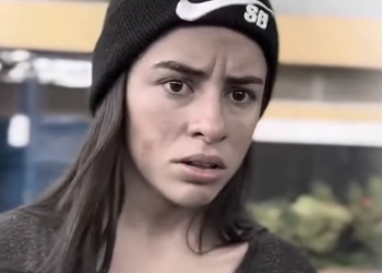 L0901003 millonario le niega una moneda una persona de la calle su hija le da una gran lección Linis Florez part2